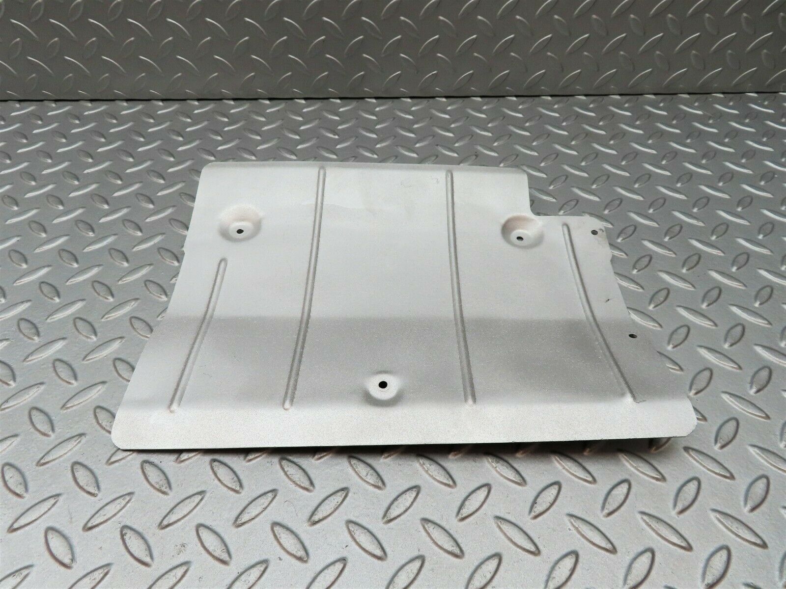 3995 Mercedes-Benz S123 200T Wagon Exhaust Heat Shield