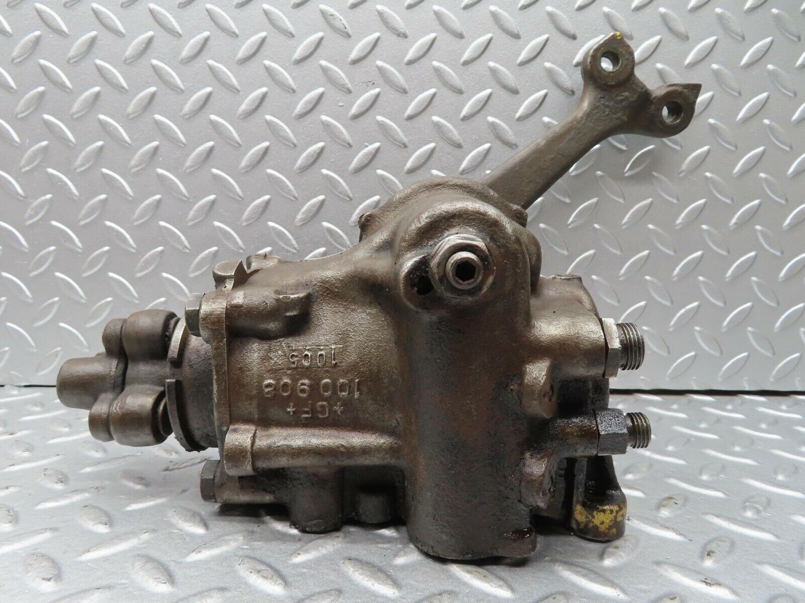 14448 Mercedes-Benz W116 350SE Steering Box RHD 1164610101