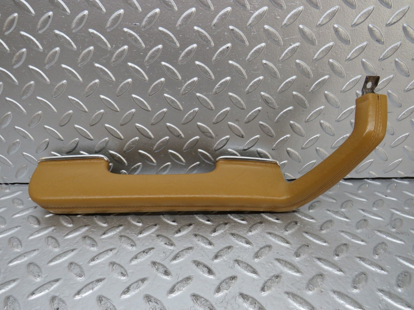 27218 Mercedes-Benz W123 280E Left Interior Door Handle Palomino 1239701701