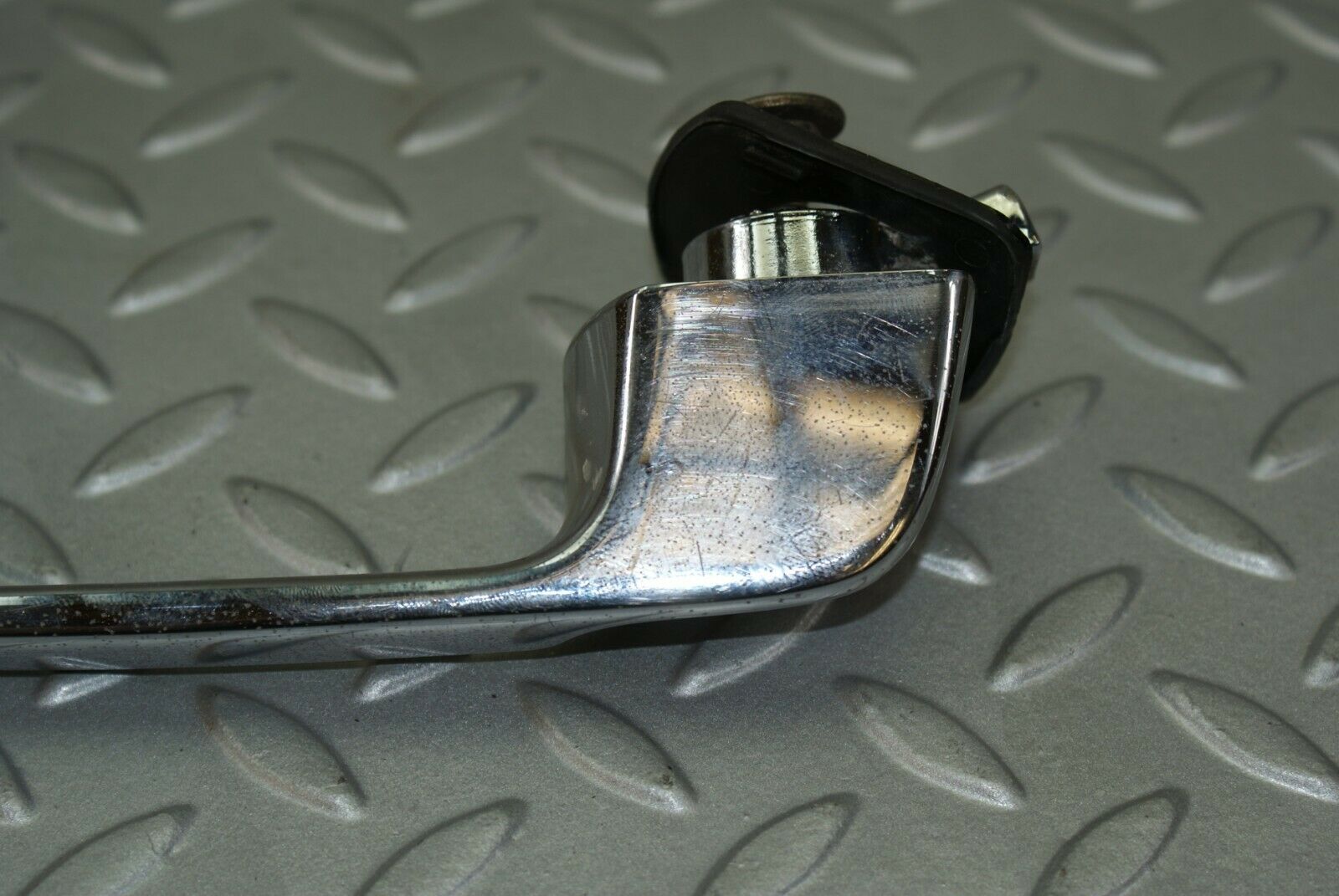 3106 Mercedes-Benz W115 220D Door Handle Rear Left 1157660301