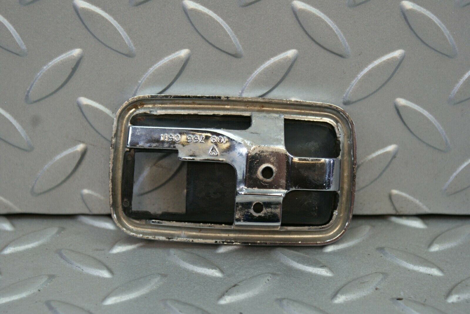 2754 Mercedes-Benz C123 280CE Coupe Chrome Frame For Door Opener 1087660611