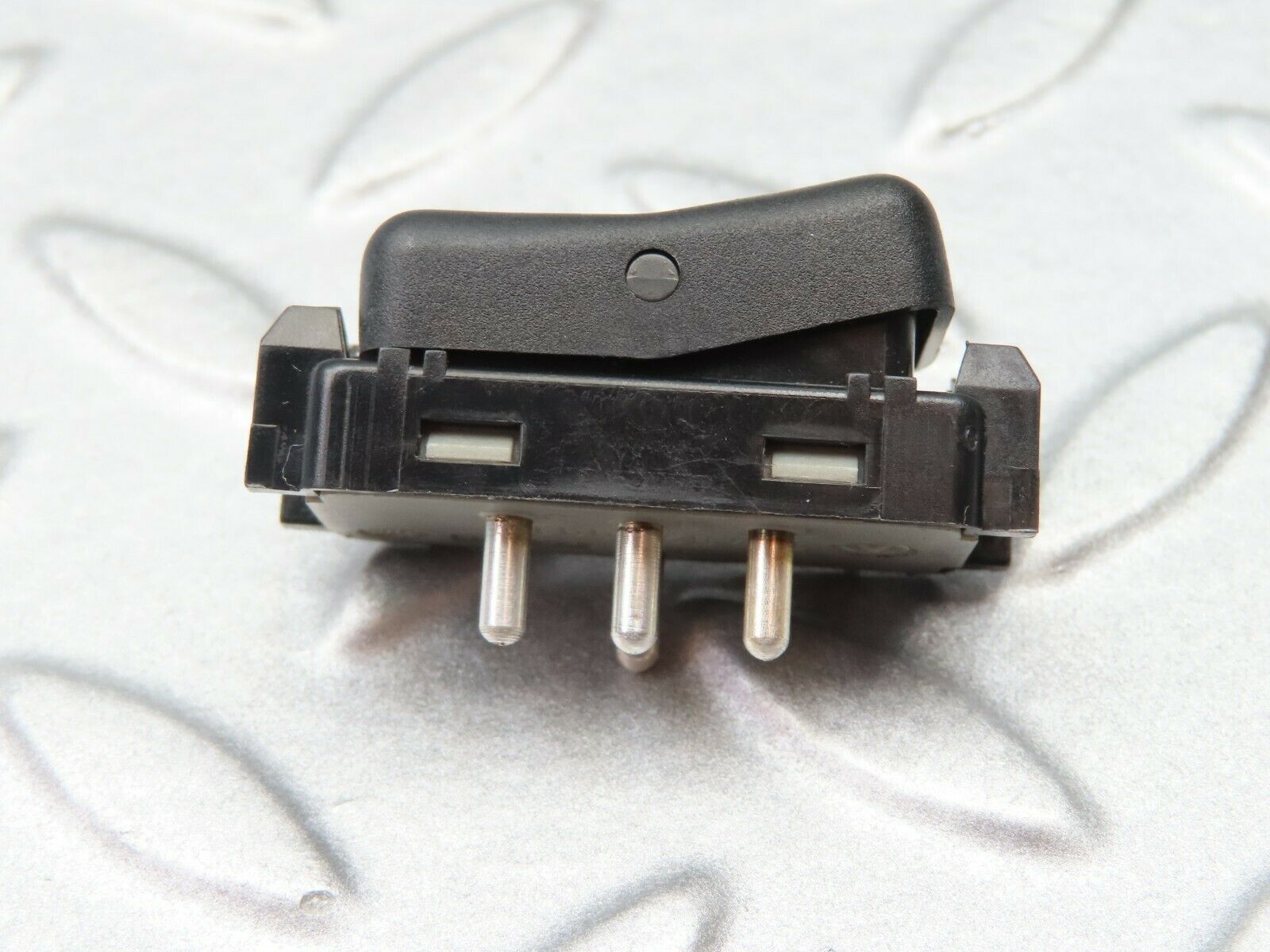 5349 Mercedes-Benz W124 230E Rear Headrest Release Control Switch 1248209910