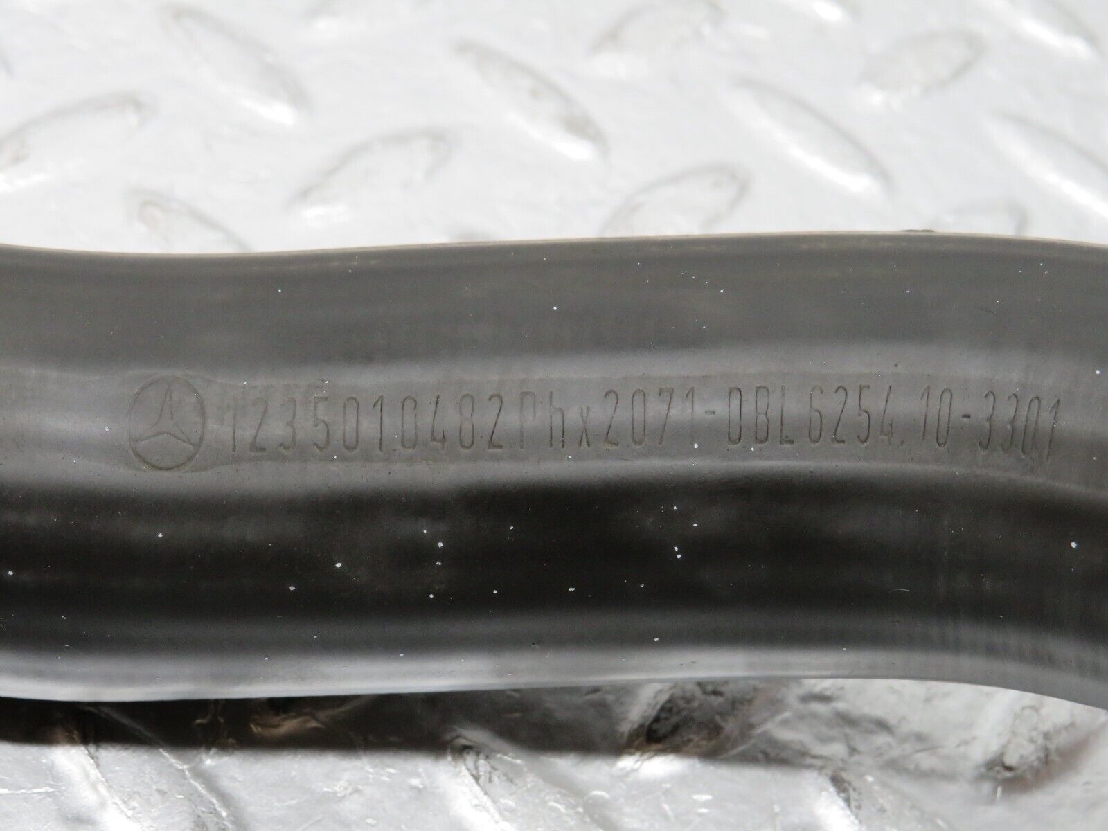31060 Mercedes-Benz W123 200D Radiator Hoses 1235010482