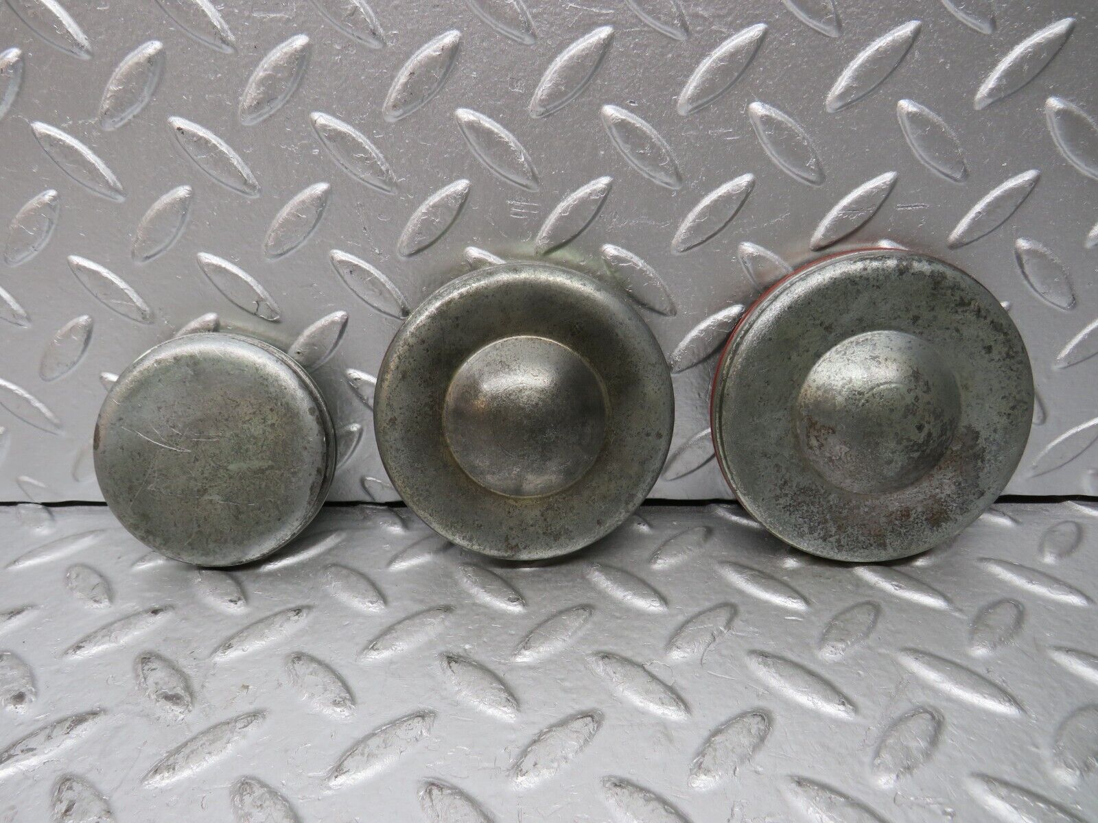 30225 Mercedes-Benz W123 230E Automatic Gearbox Piston Cover 722.122 115277177