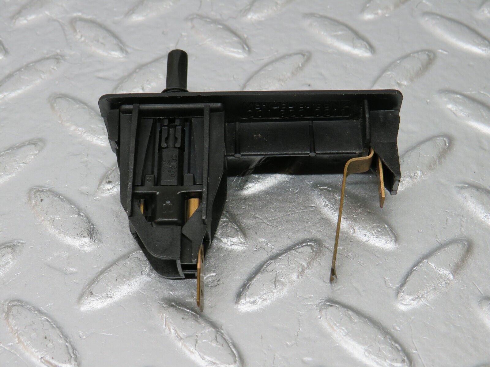 33607 Mercedes-Benz W201 190E 2.0L Trunk Boot Light Switch 2018200211