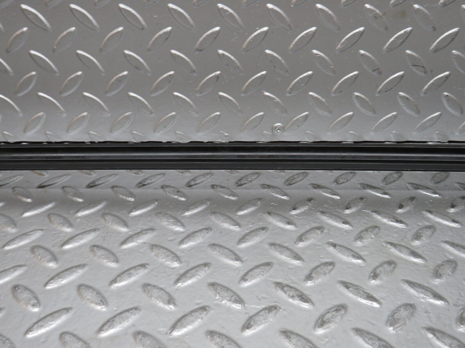 27961 Mercedes-Benz W123 280E Trunk Boot Lid Chrome Moulding Trim