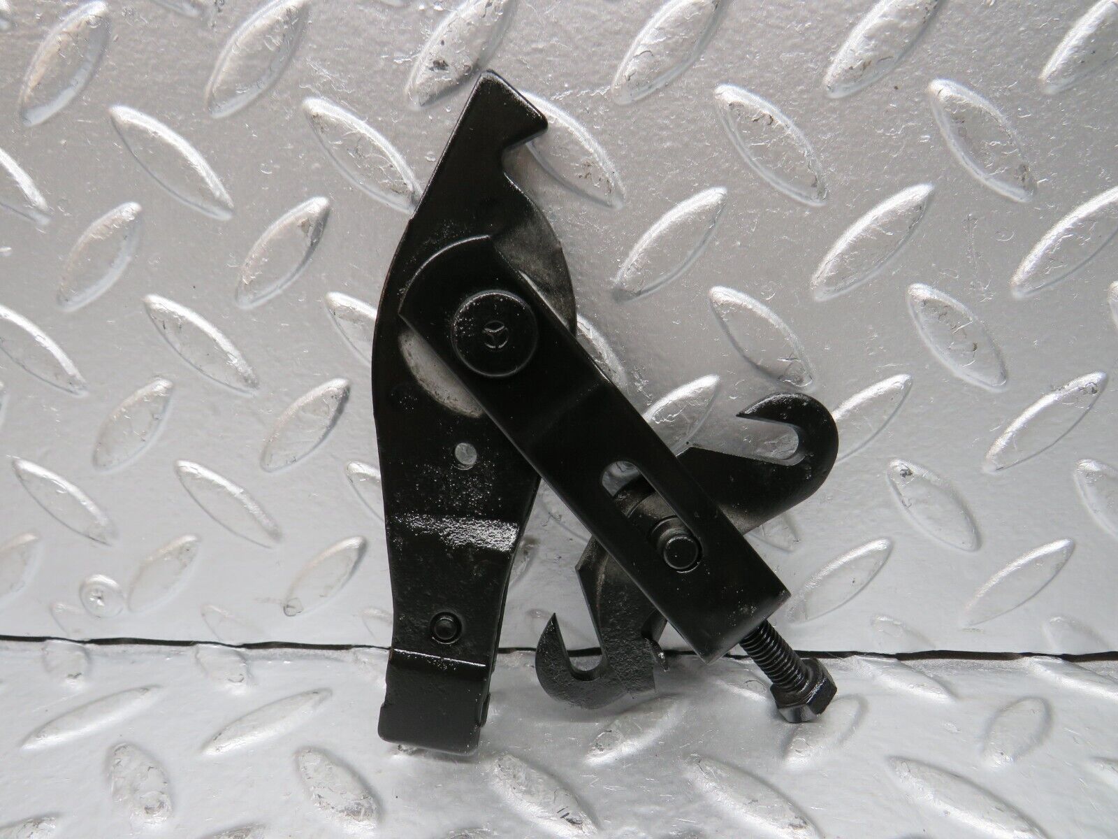 29950 Mercedes-Benz C124 320CE Coupe Handbrake Adjusting Handbrake Regulator