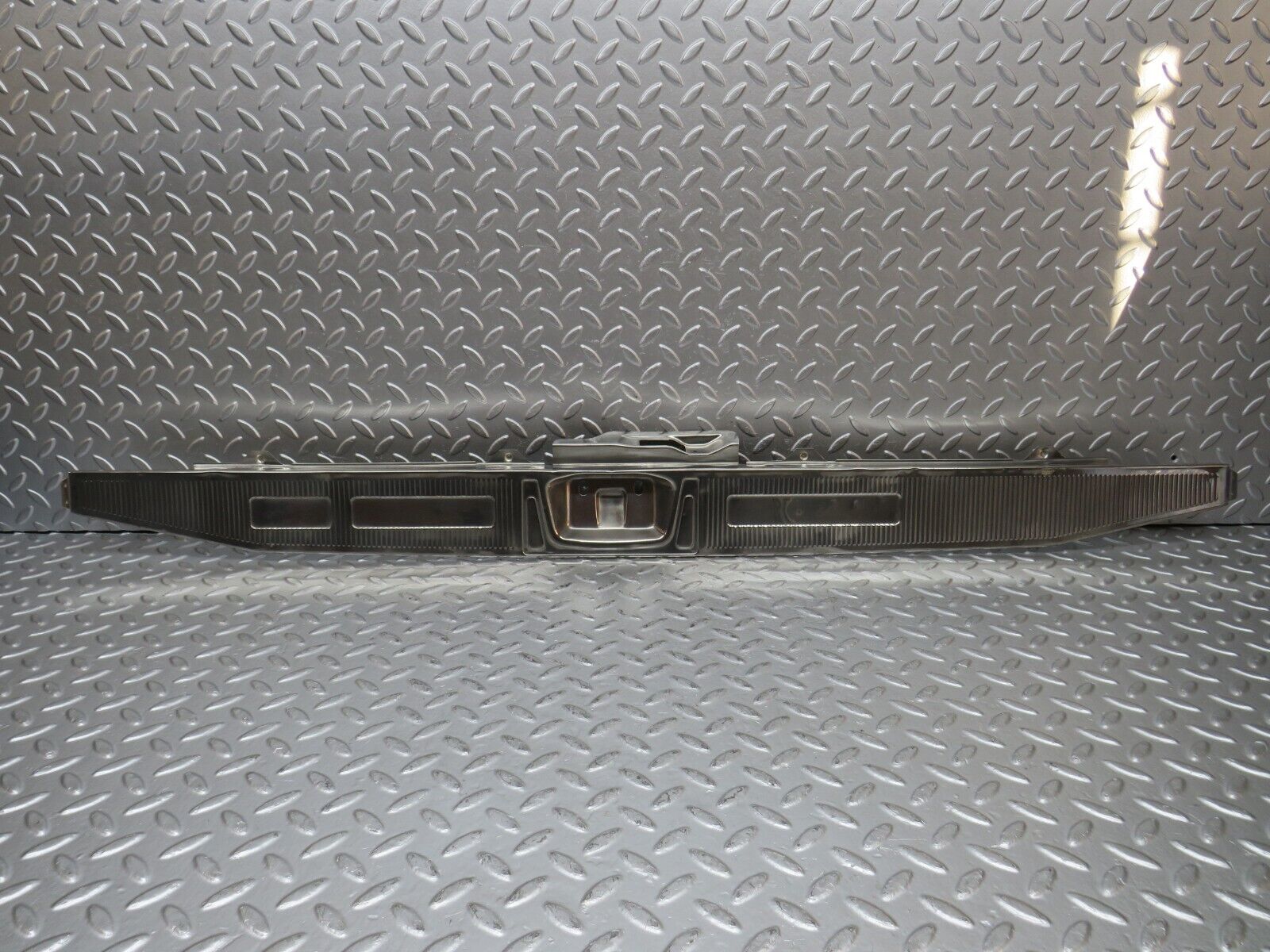 31216 Mercedes-Benz S124 220TE Wagon Trunk Edge Chrome Moulding 1246980089