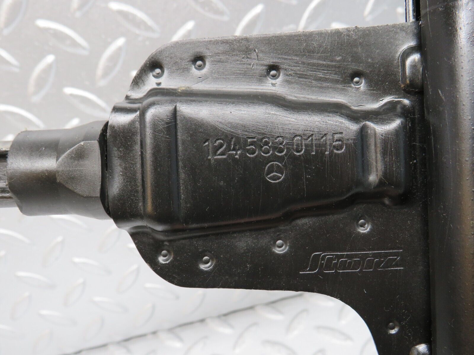 32552 Mercedes-Benz S124 300TE Wagon Car Jack 1245830115