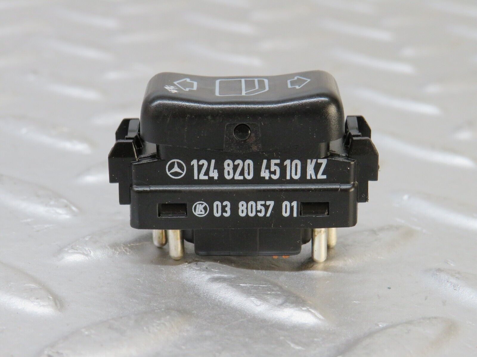 36912 Mercedes-Benz C126 420SEC Coupe Electric Window Switch Right 1248204510