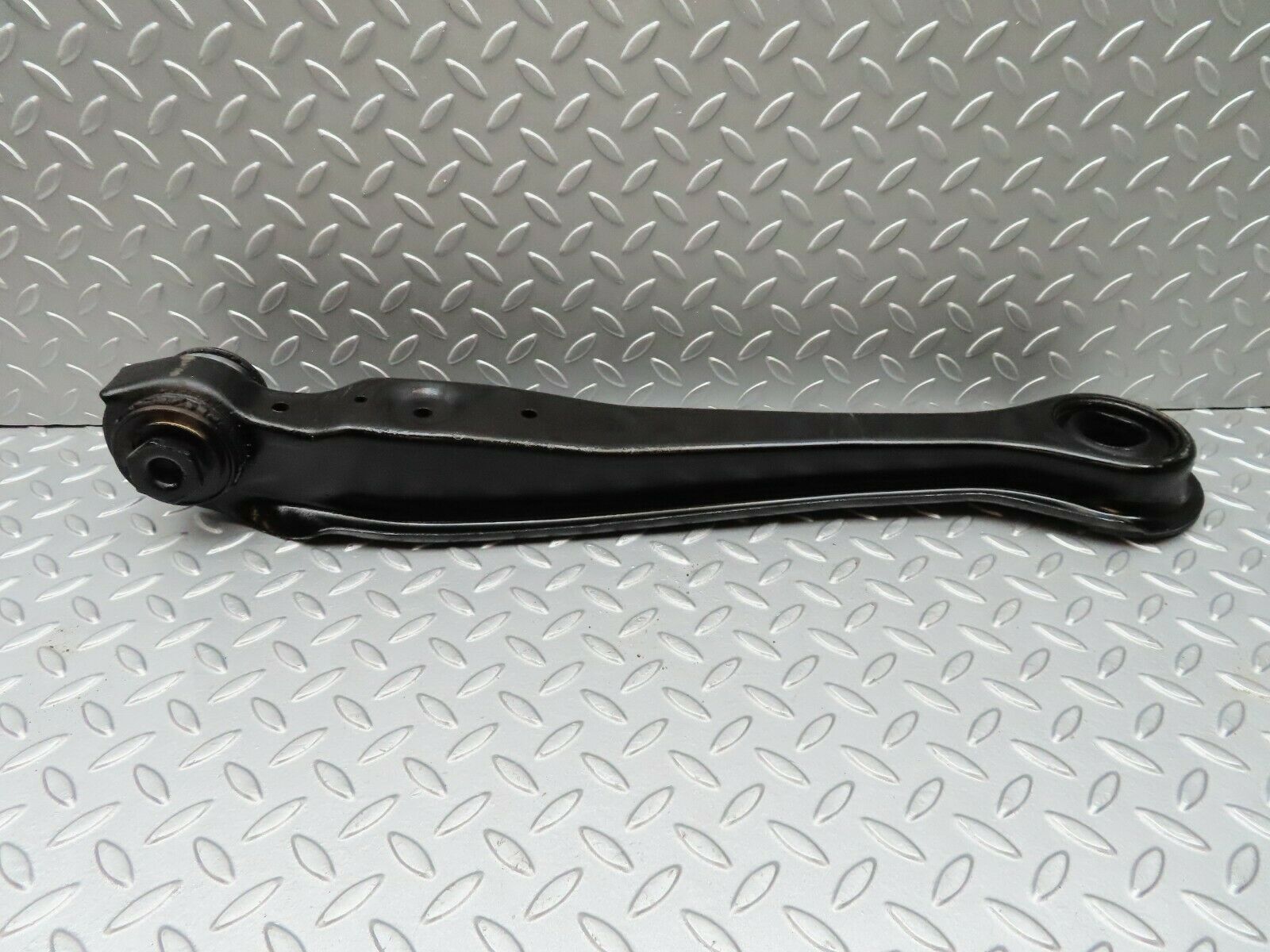 3564 Mercedes-Benz W108 280SE Rear Left Axle Spring Coil Mount