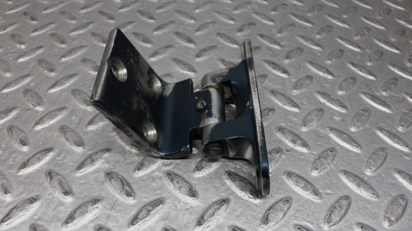 37270 Mercedes-Benz W109 300SEL Door Hinge Right Side