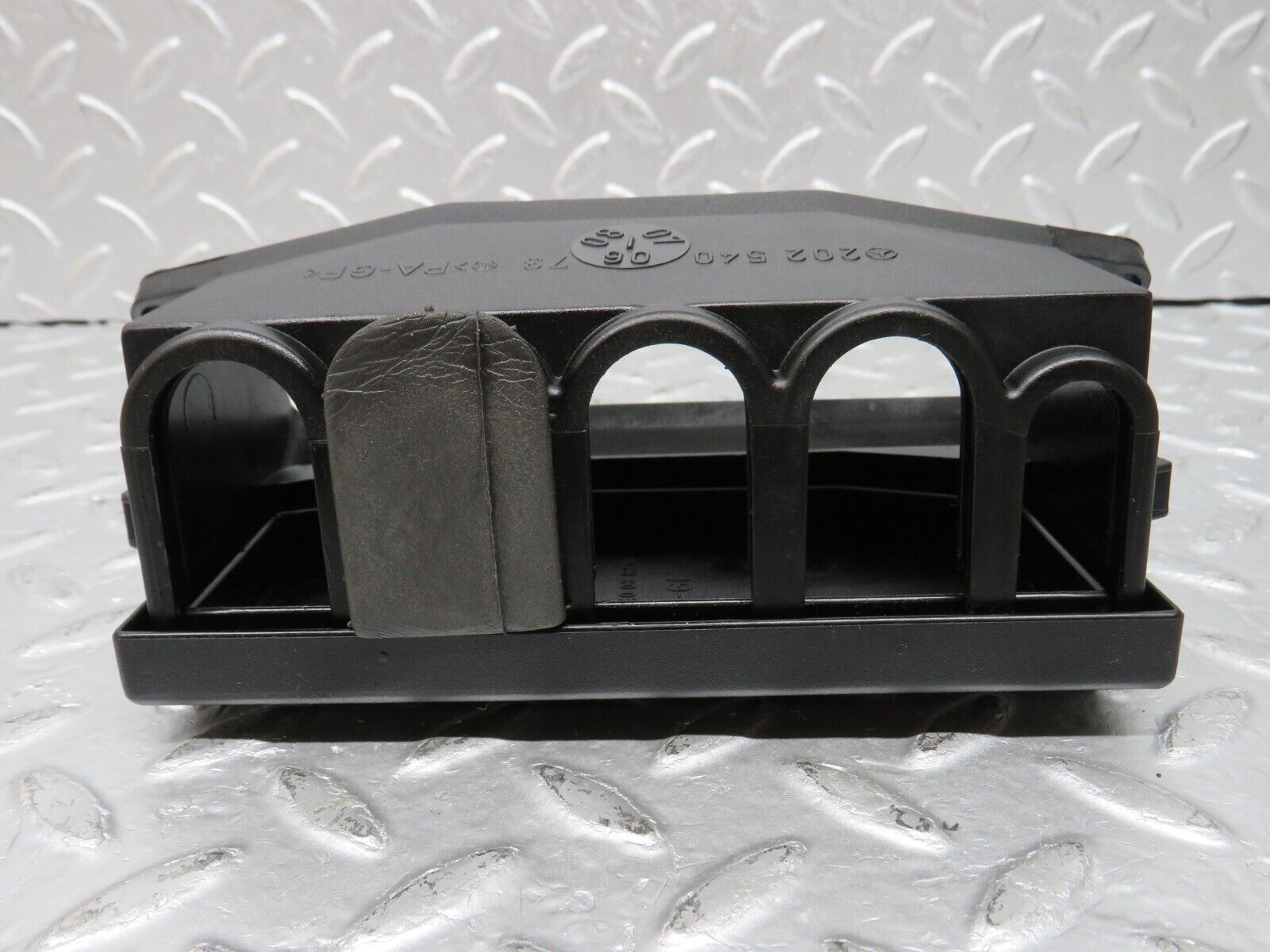 33410 Mercedes-Benz W202 C180 Grommet Rail Bracket 2025400673