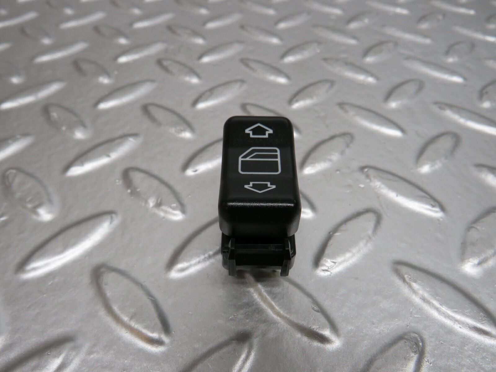 24669 Mercedes-Benz W140 S320 Electric Window Switch Left Side 1408210151