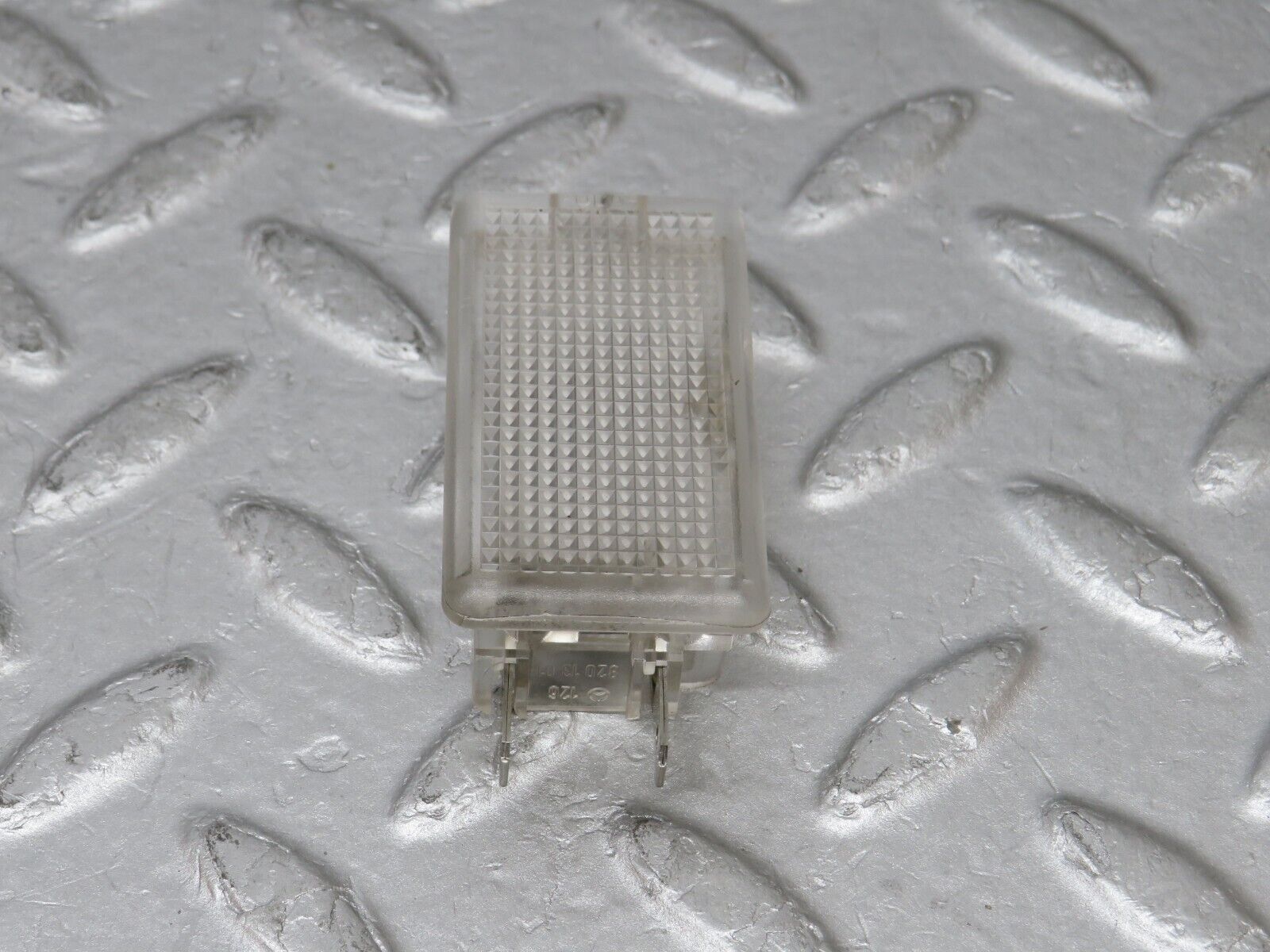 36051 Mercedes-Benz W126 420SE Glove Box Light 1268201301