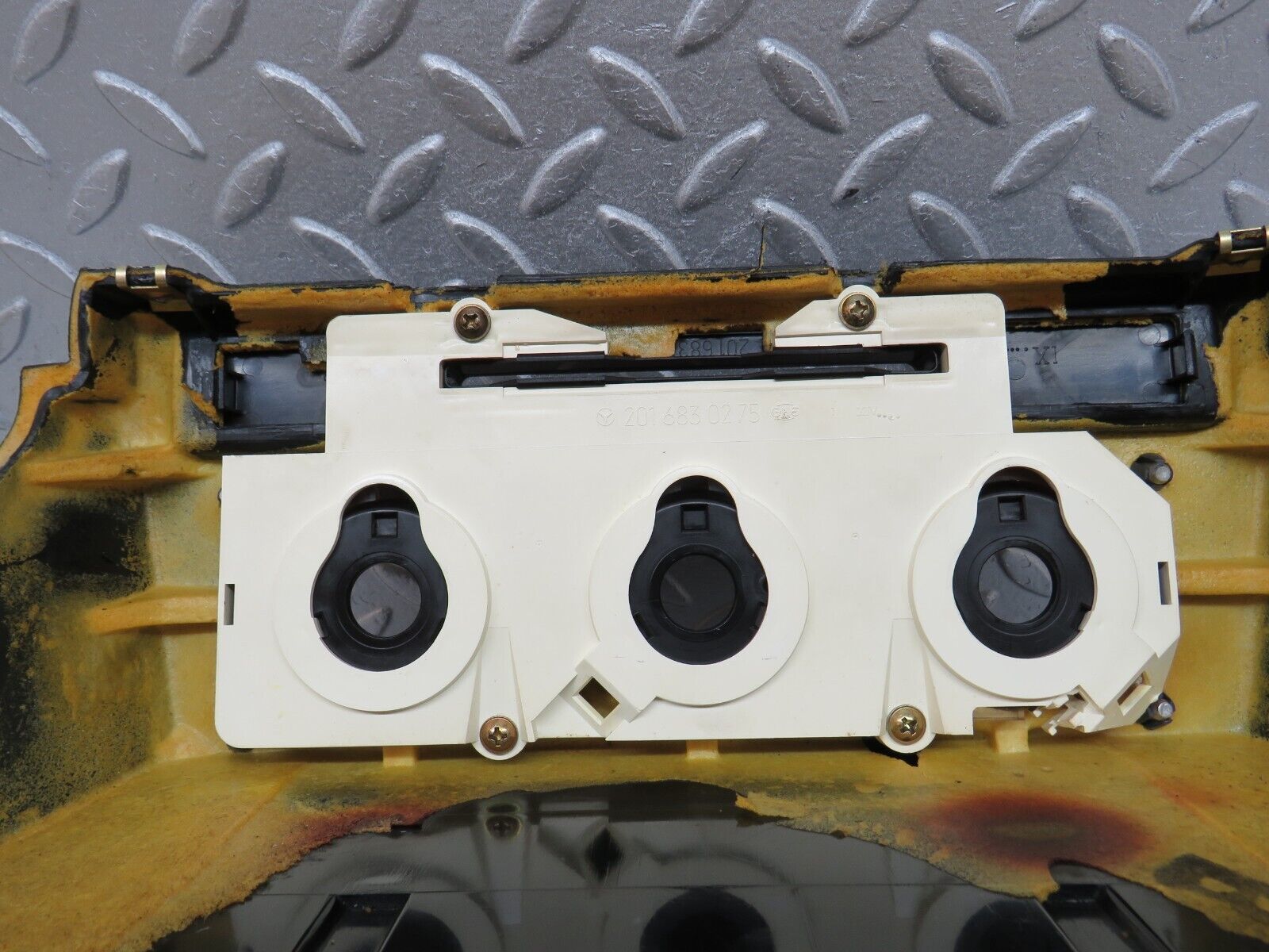 36491 Mercedes-Benz W201 190E 2.0L Centre Console Heater Control Panel 2016830275