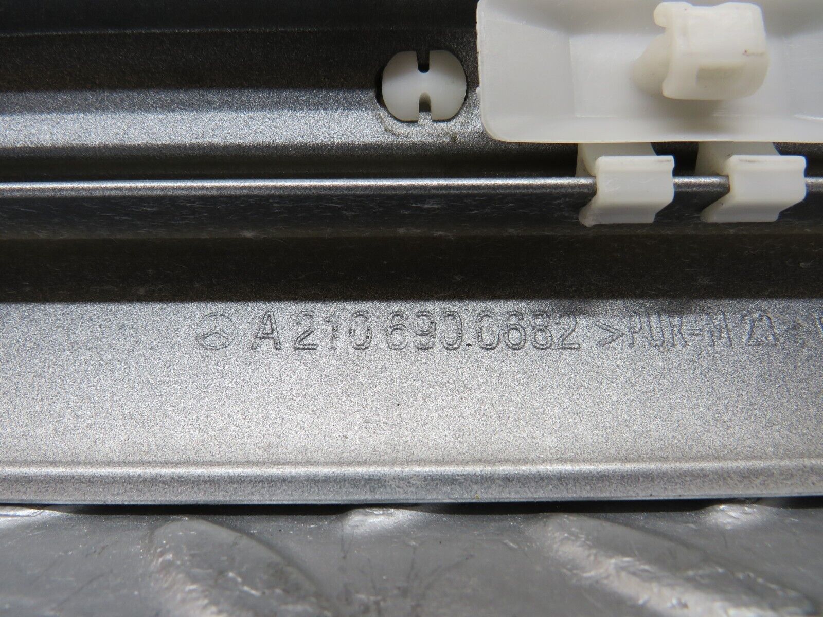 34715 Mercedes-Benz W210 320E Rear Right Door Centre Moulding Trim 2106900682