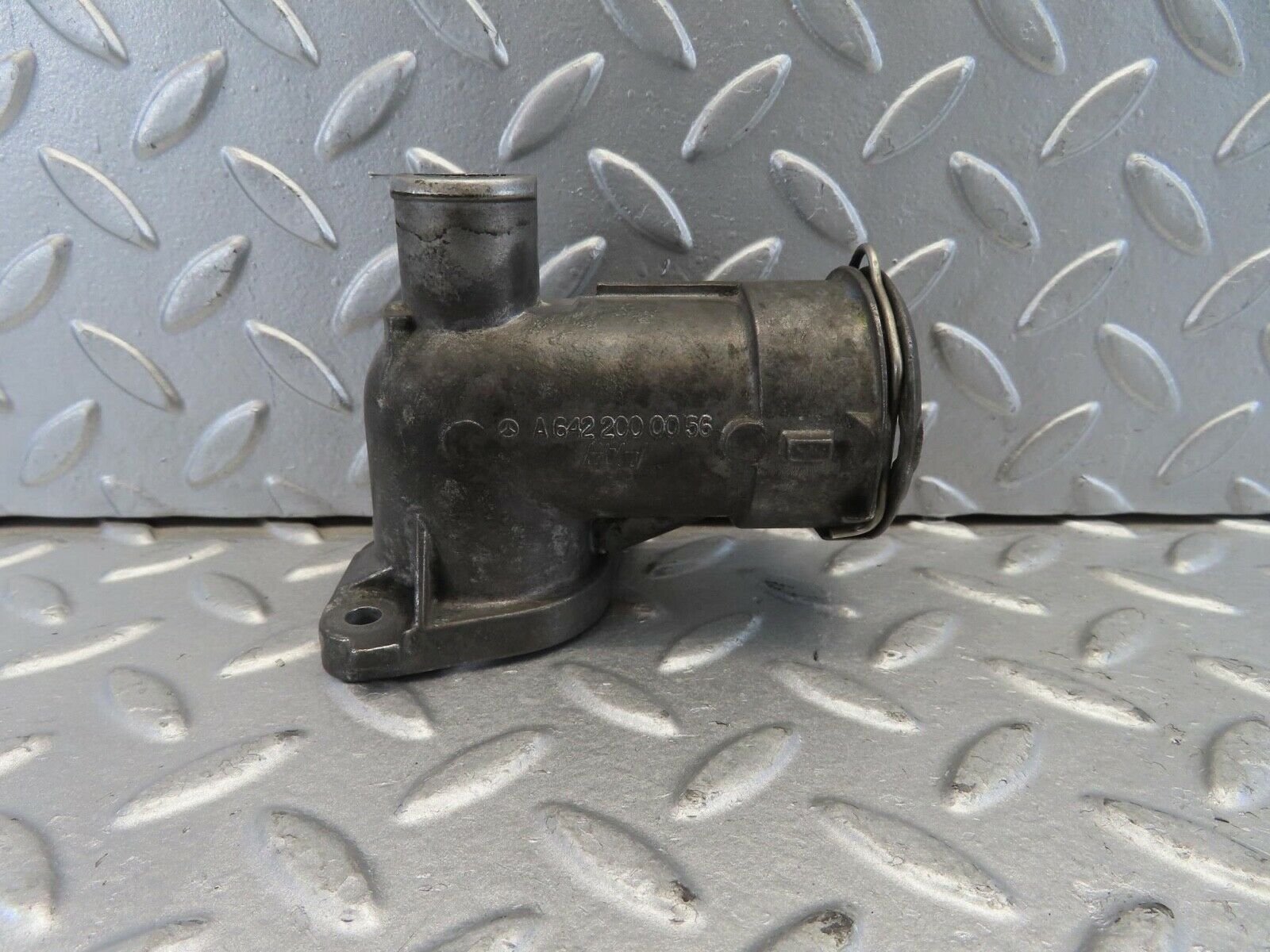 11249 Mercedes-Benz W221 S320 Coolant Flange Pipe 6422000056