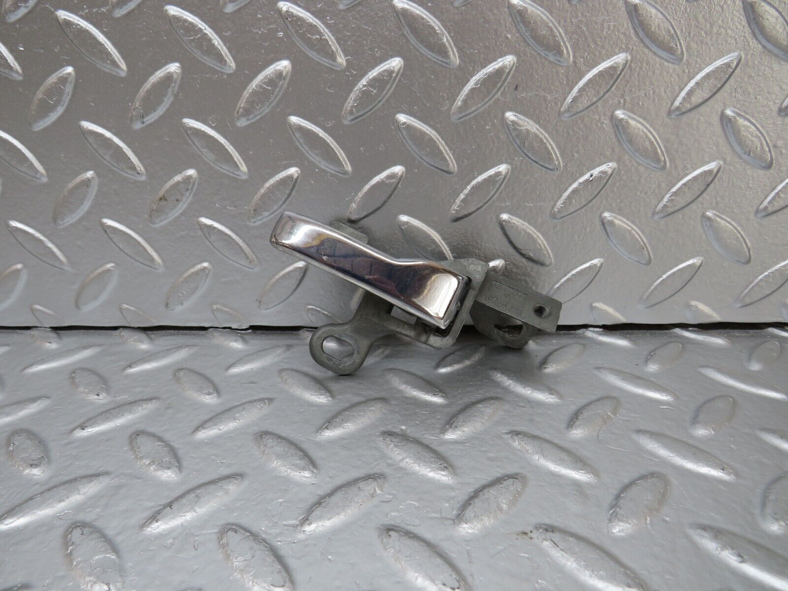 25560 Mercedes-Benz W123 200 Left Interior Door Handle 1237600161