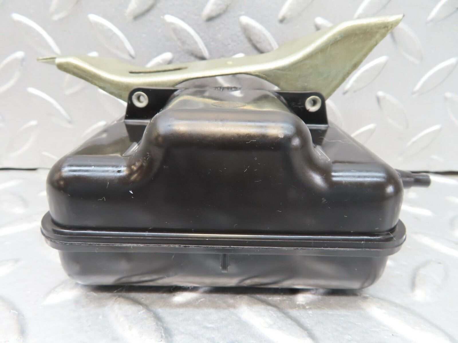 15083 Mercedes-Benz W140 S320 Air Vacuum Expansion Tank 1298050019