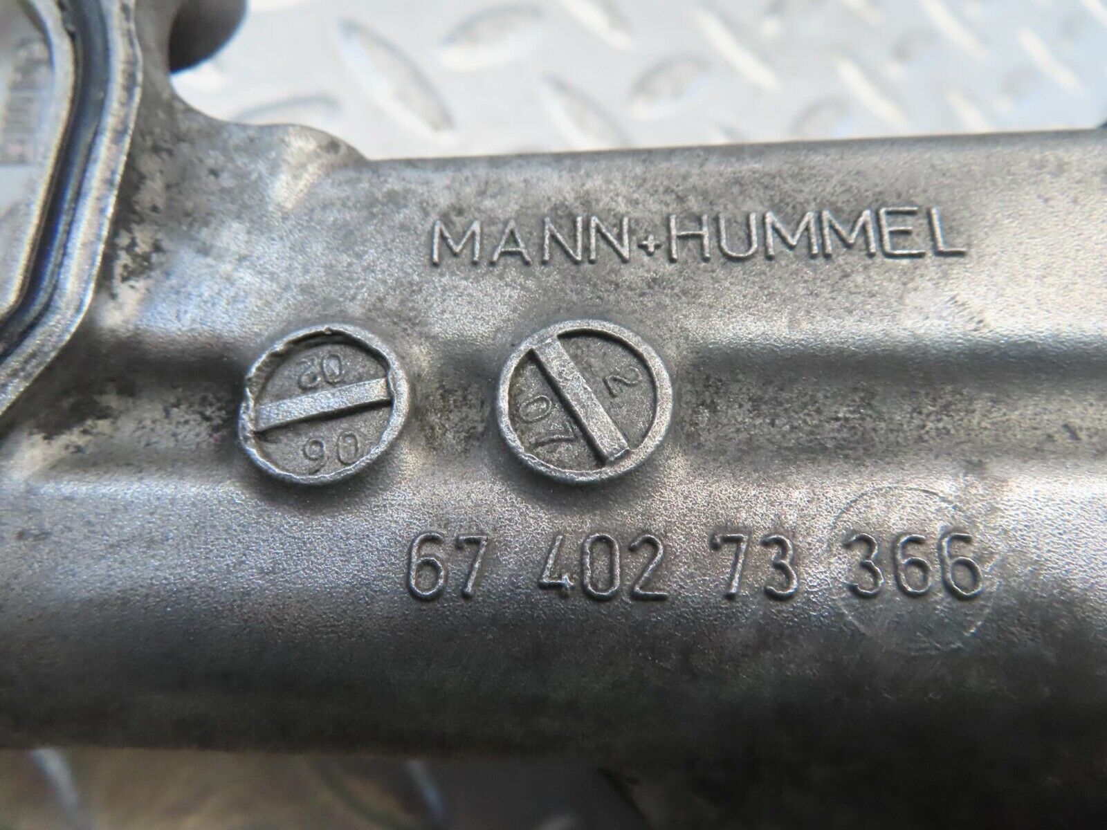 11285 Mercedes-Benz W221 S320 Engine Oil Filter Housing 6740273366