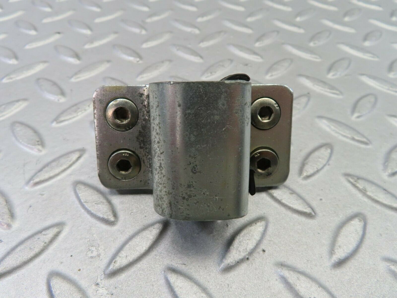 7709 Mercedes-Benz S123 230TE Wagon Door Lock Latch Left Side