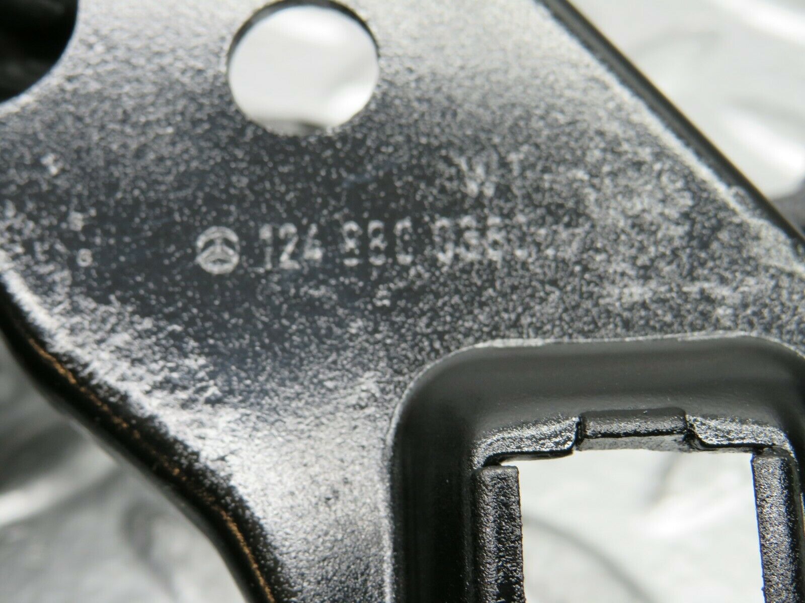 22614 Mercedes-Benz C124 E220 Coupe Bonnet Release Latch 1248800360