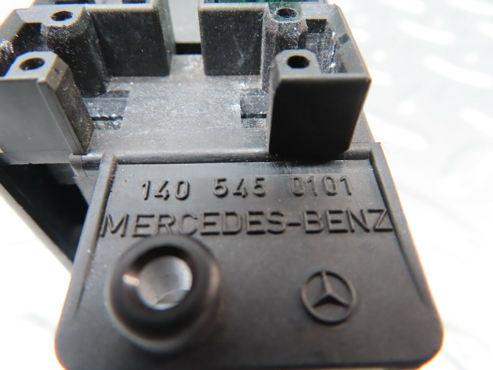 19709 Mercedes-Benz C140 CL420 Coupe Fuse Box 1405450101