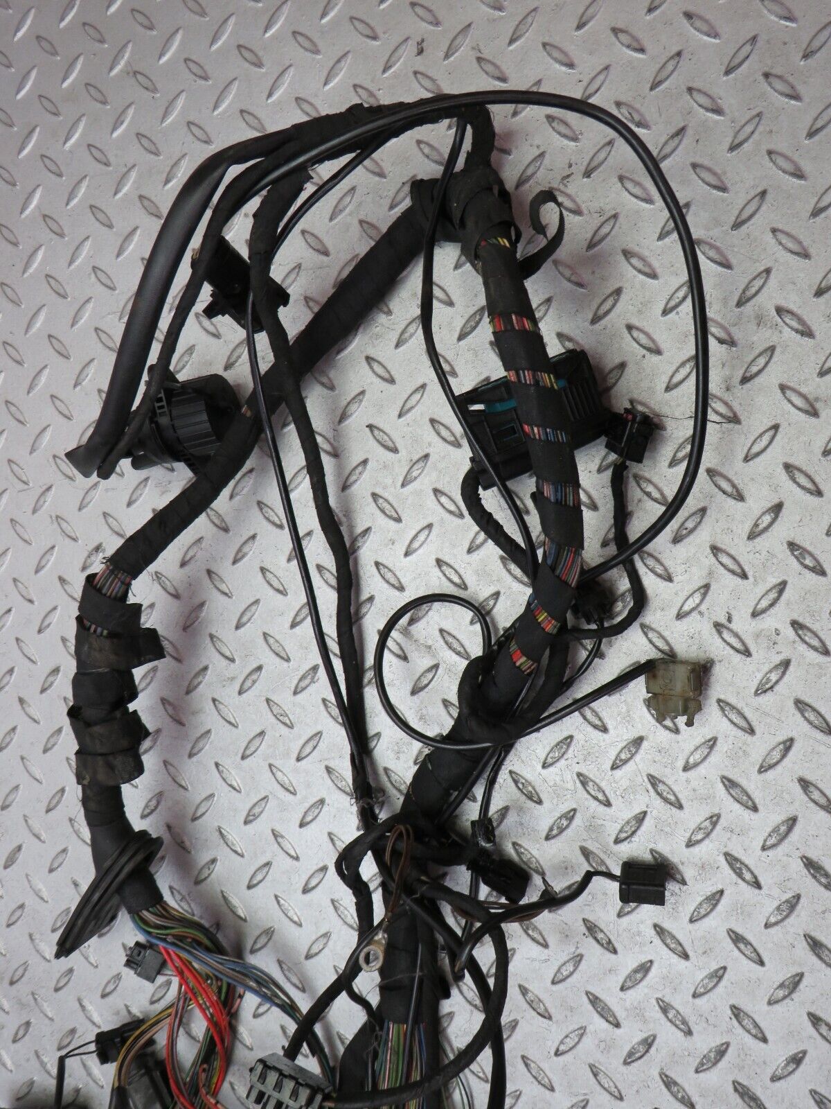 35687 Mercedes-Benz W210 320E Engine Wiring Harness 2105450481 0015409981