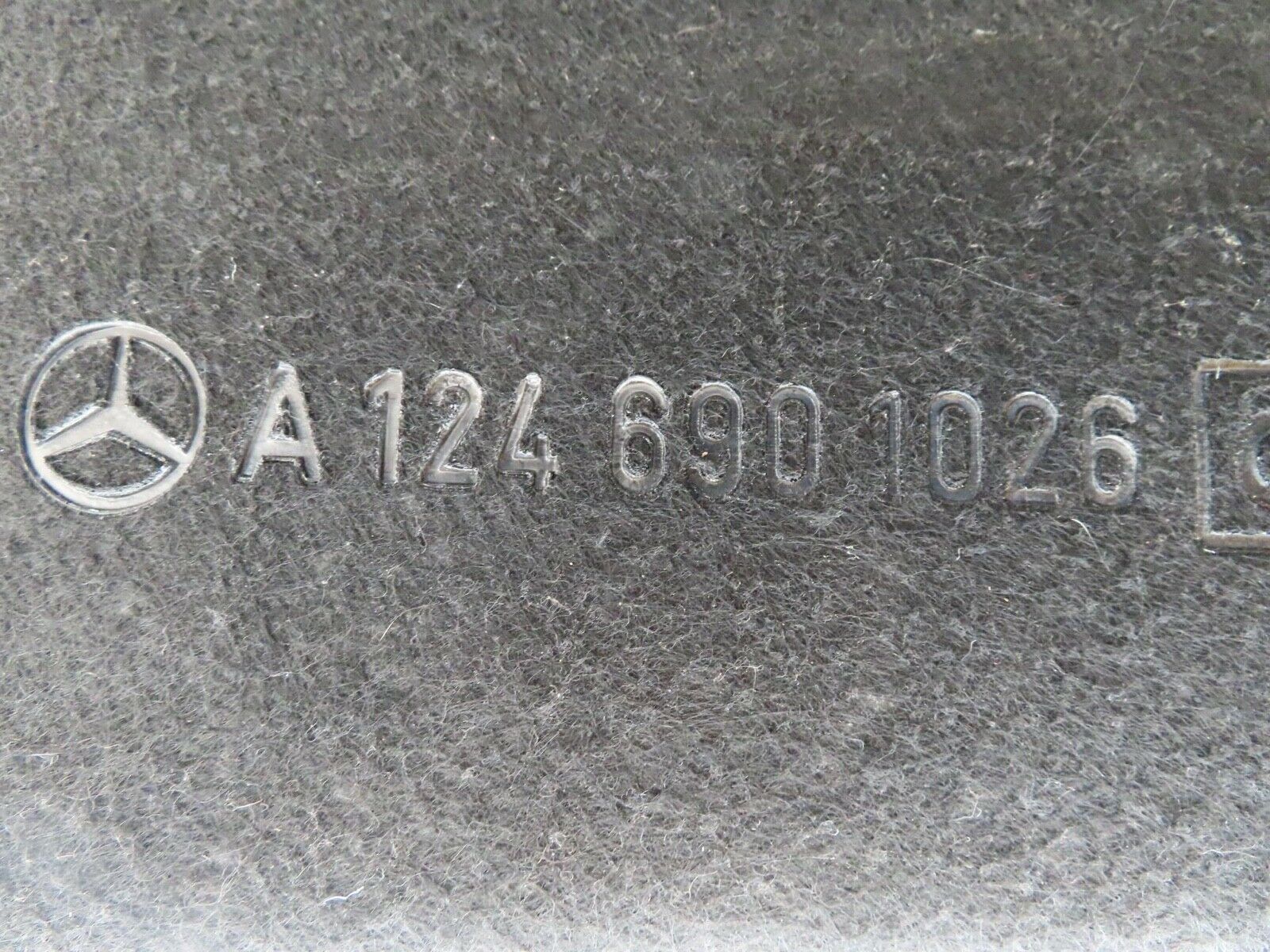 16483 Mercedes-Benz W124 260E Trunk Panel Cover Left 1246901026