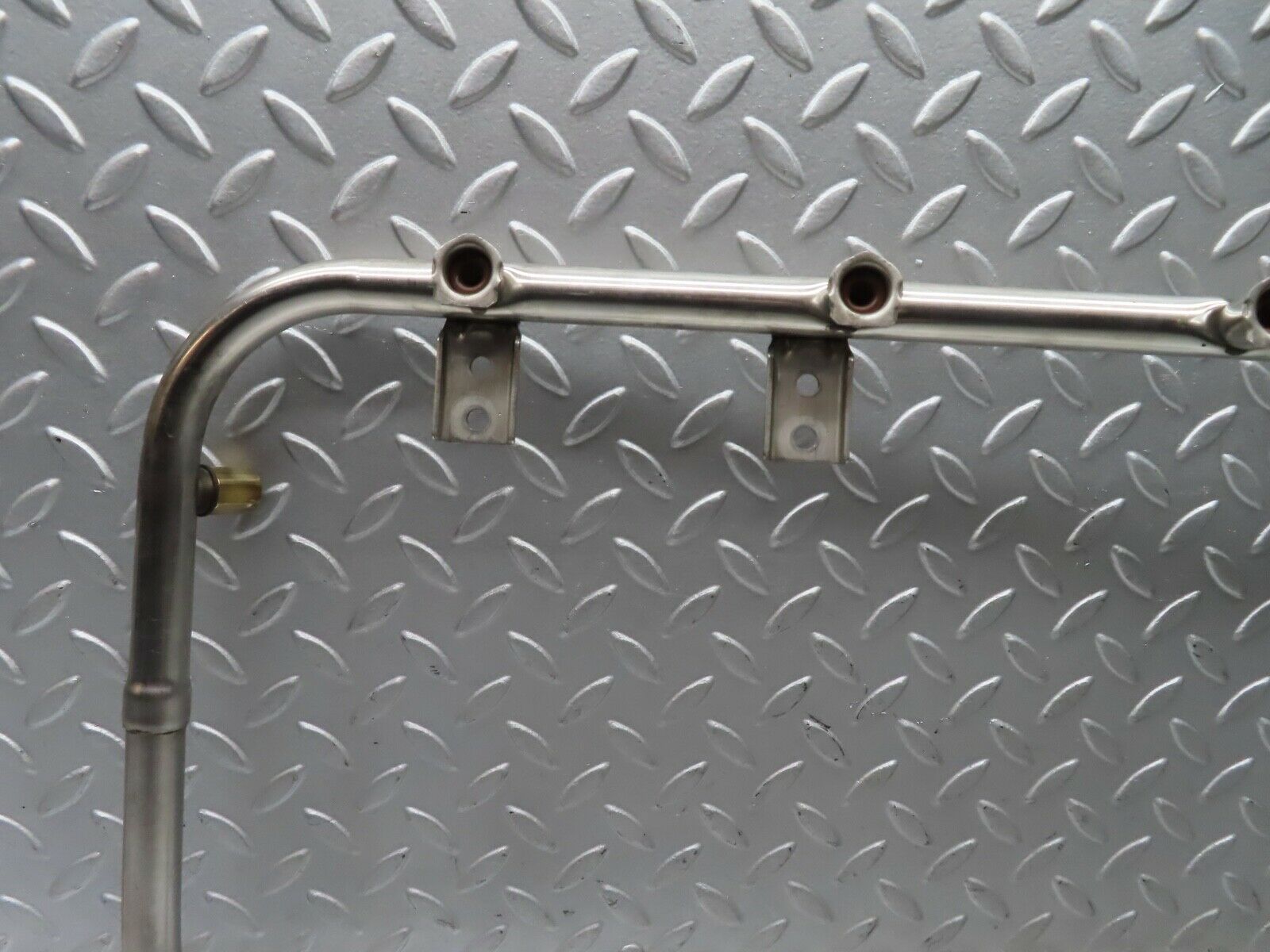 19589 Mercedes-Benz C140 CL420 Coupe Fuel Injection Rail 1190700895