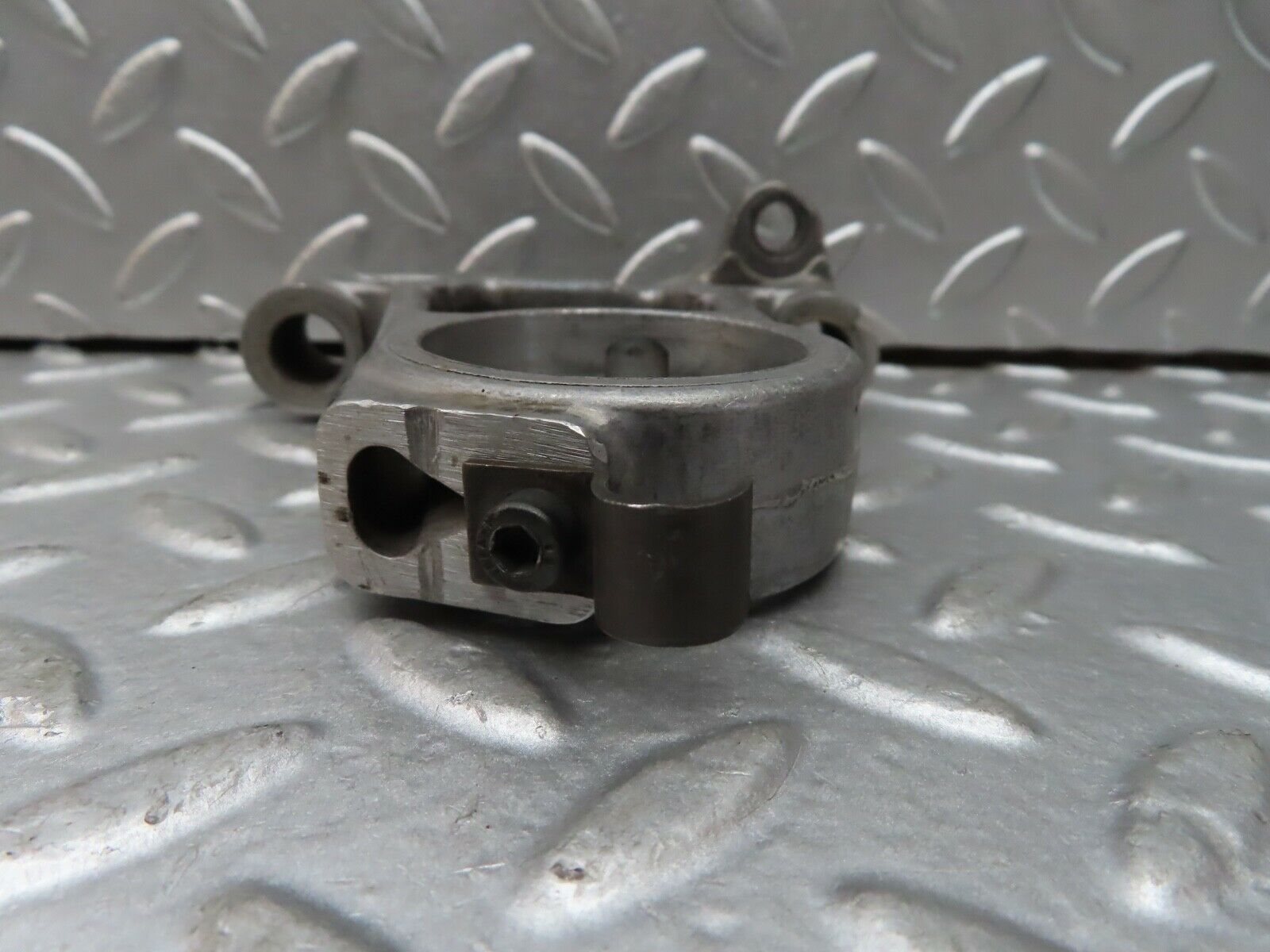 19246 Mercedes-Benz W123 300D Camshaft Tower Bearing 6160510612