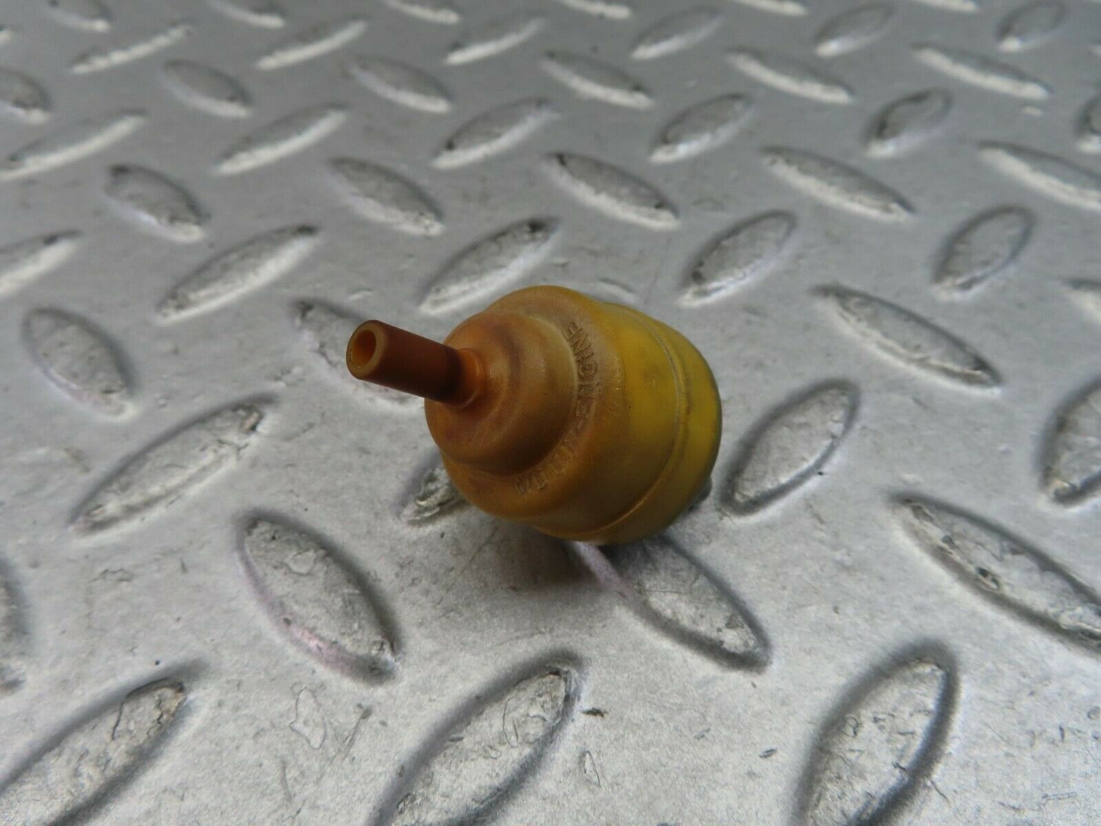 9736 Mercedes-Benz C123 280CE Coupe Vacuum Check Valve