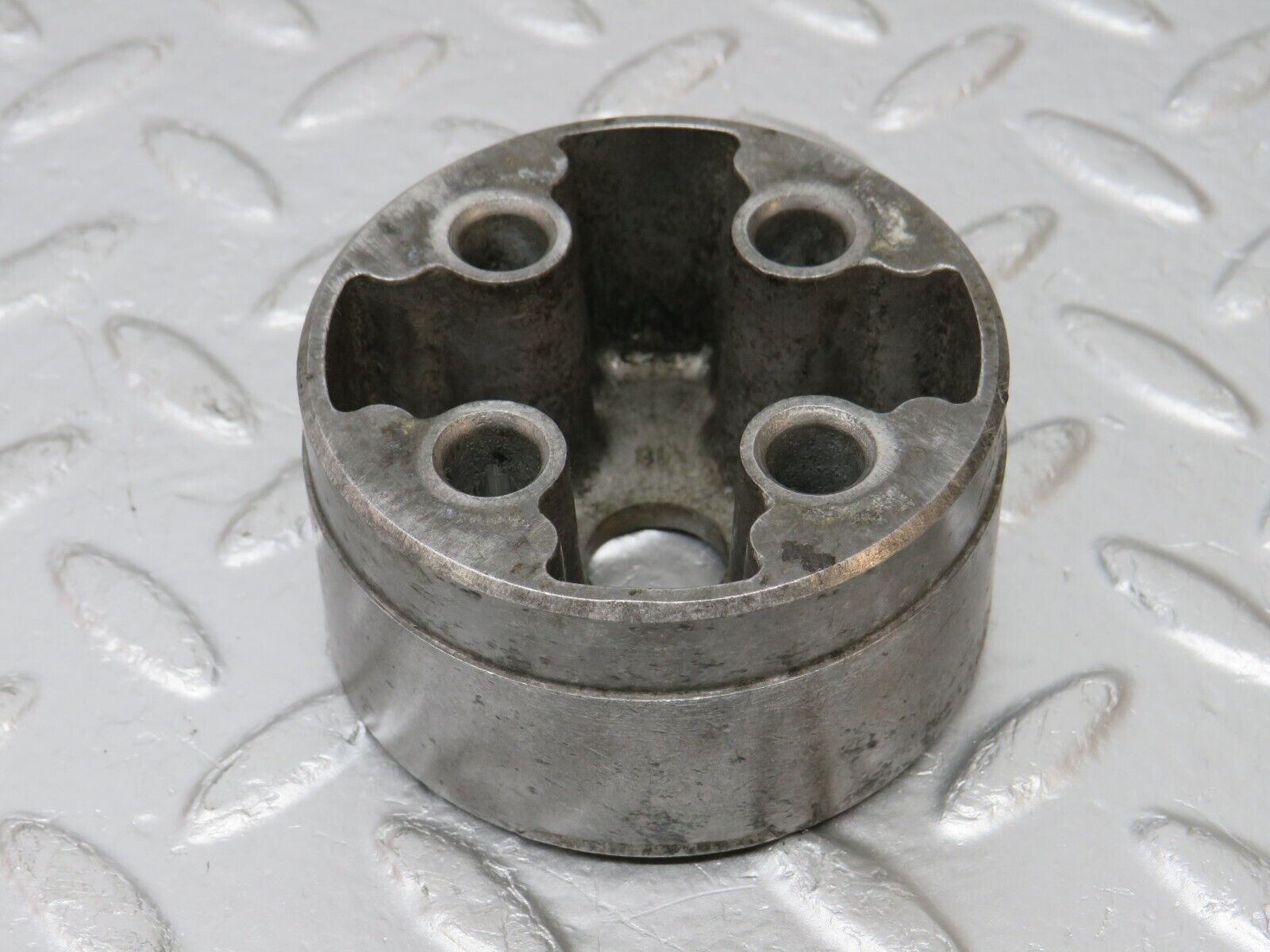 31042 Mercedes-Benz W123 200D Water Pump Spacer 1152050126