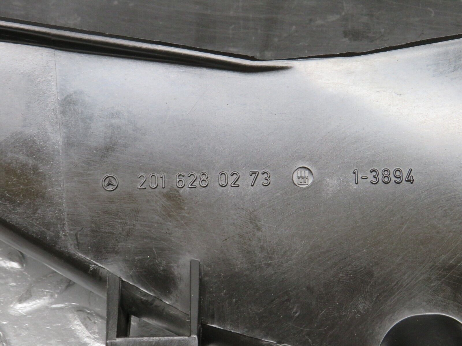 38778 Mercedes-Benz W201 190E 2.6L Front Right Rain Gutter Drain Channel 2016280273