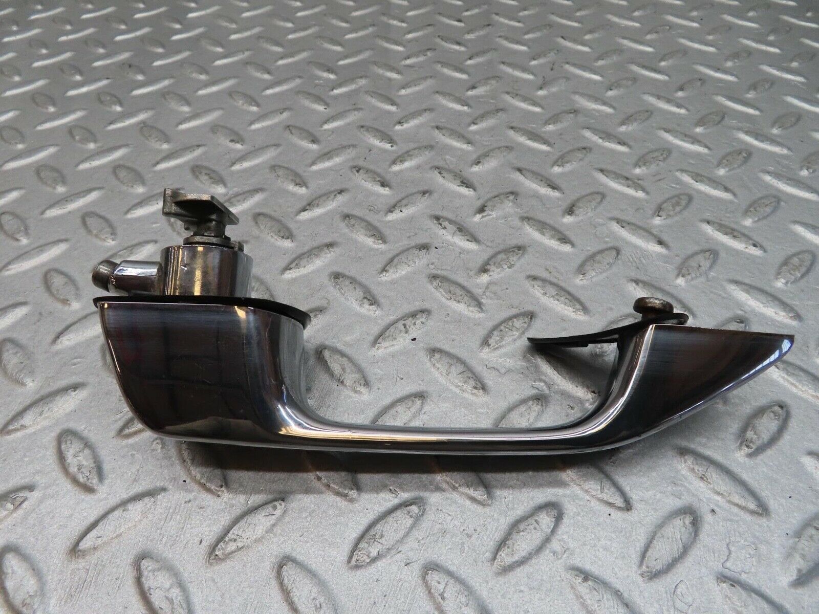 12361 Mercedes-Benz W108 Chrome Door Handle Front Right No Key