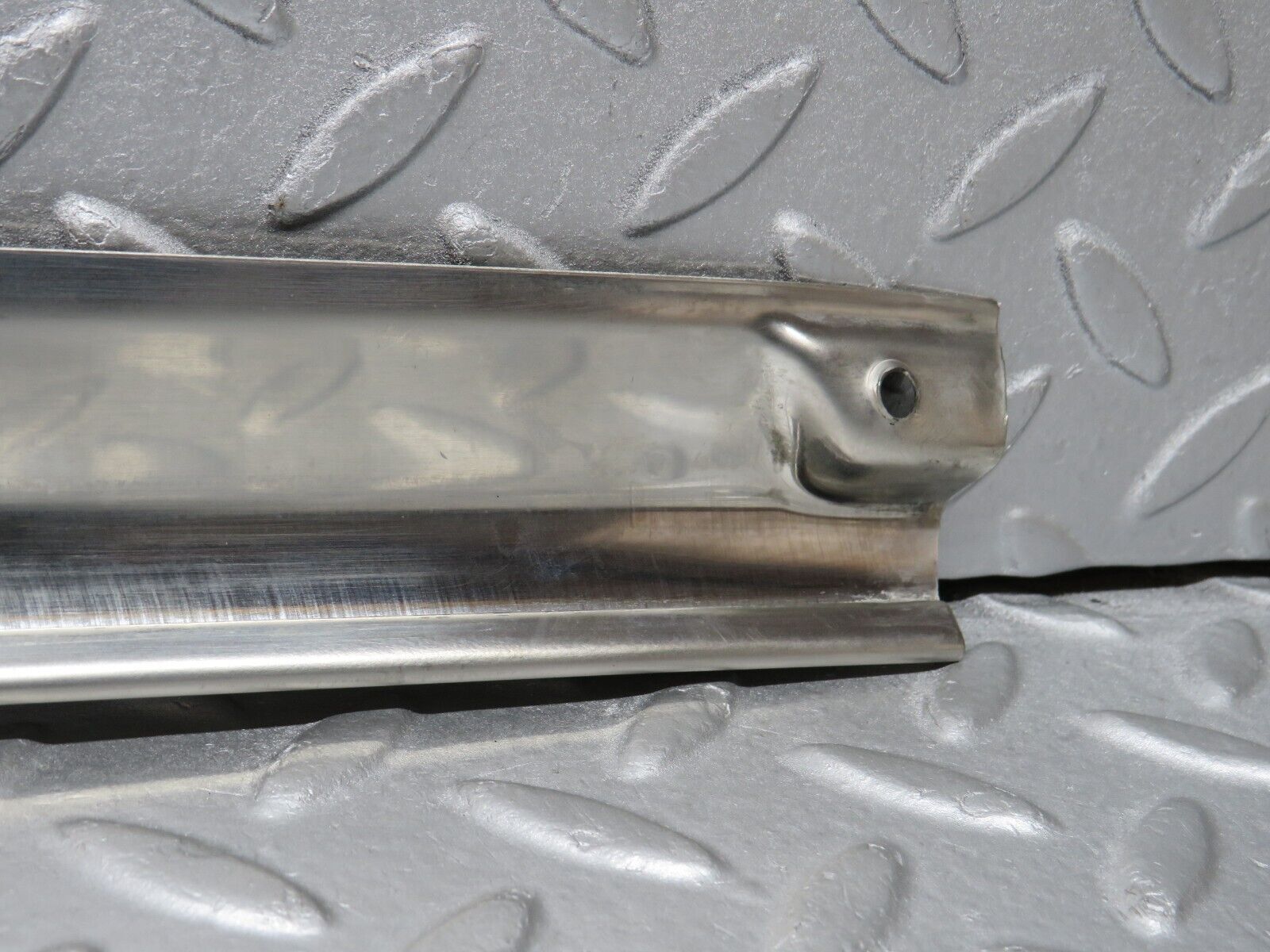 38593 Mercedes-Benz R129 280SL Coupe Folding Top Chrome Top Cover Trim Right