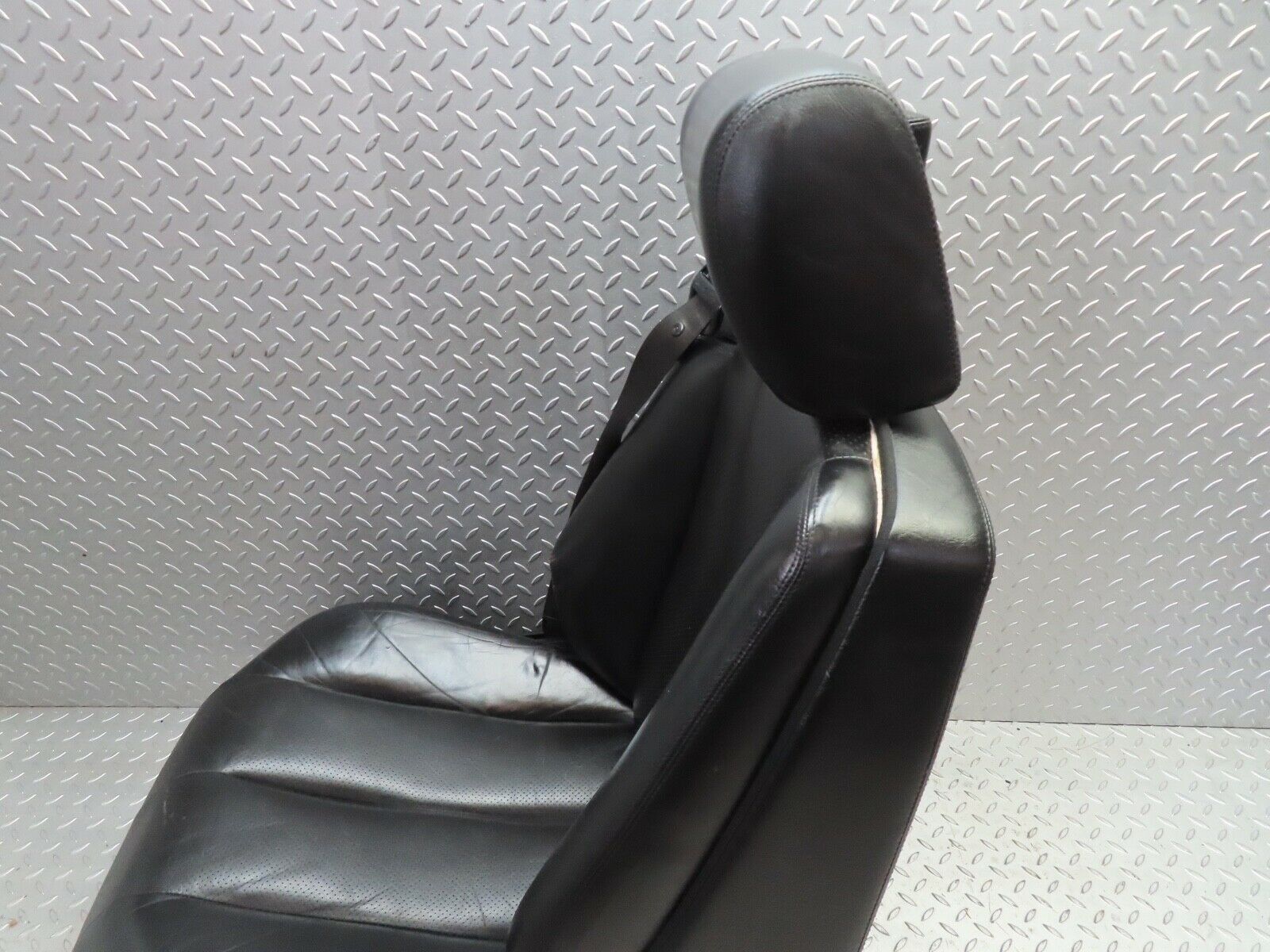 17184 Mercedes-Benz R129 300SL Coupe Electric Front Right Seat Black Leather