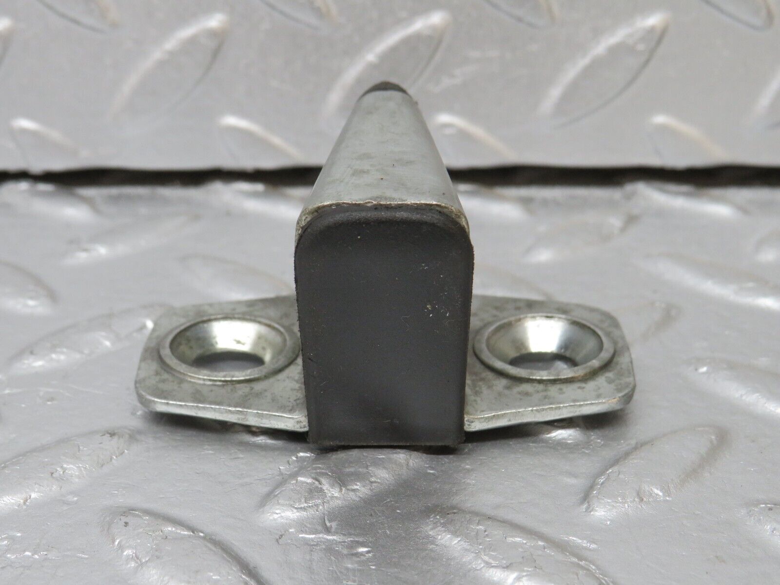 39511 Mercedes-Benz R129 320SL Coupe Door Lock Latch