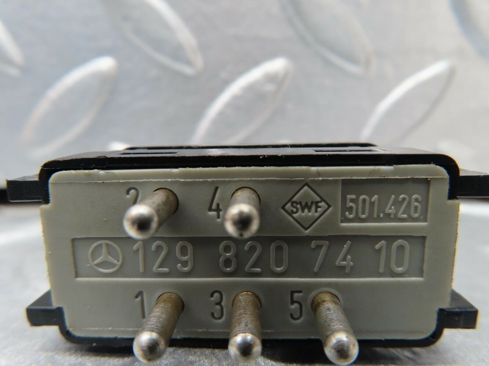 16394 Mercedes-Benz W124 260E Rear Windscreen Defroster Switch 1298207410