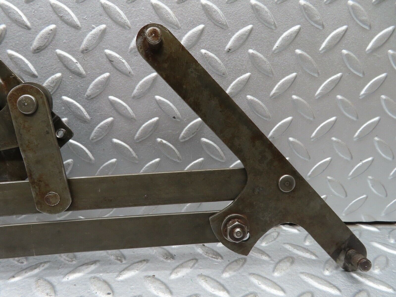 18826 Mercedes-Benz W121 190b Ponton Rear Left Manual Window Regulator