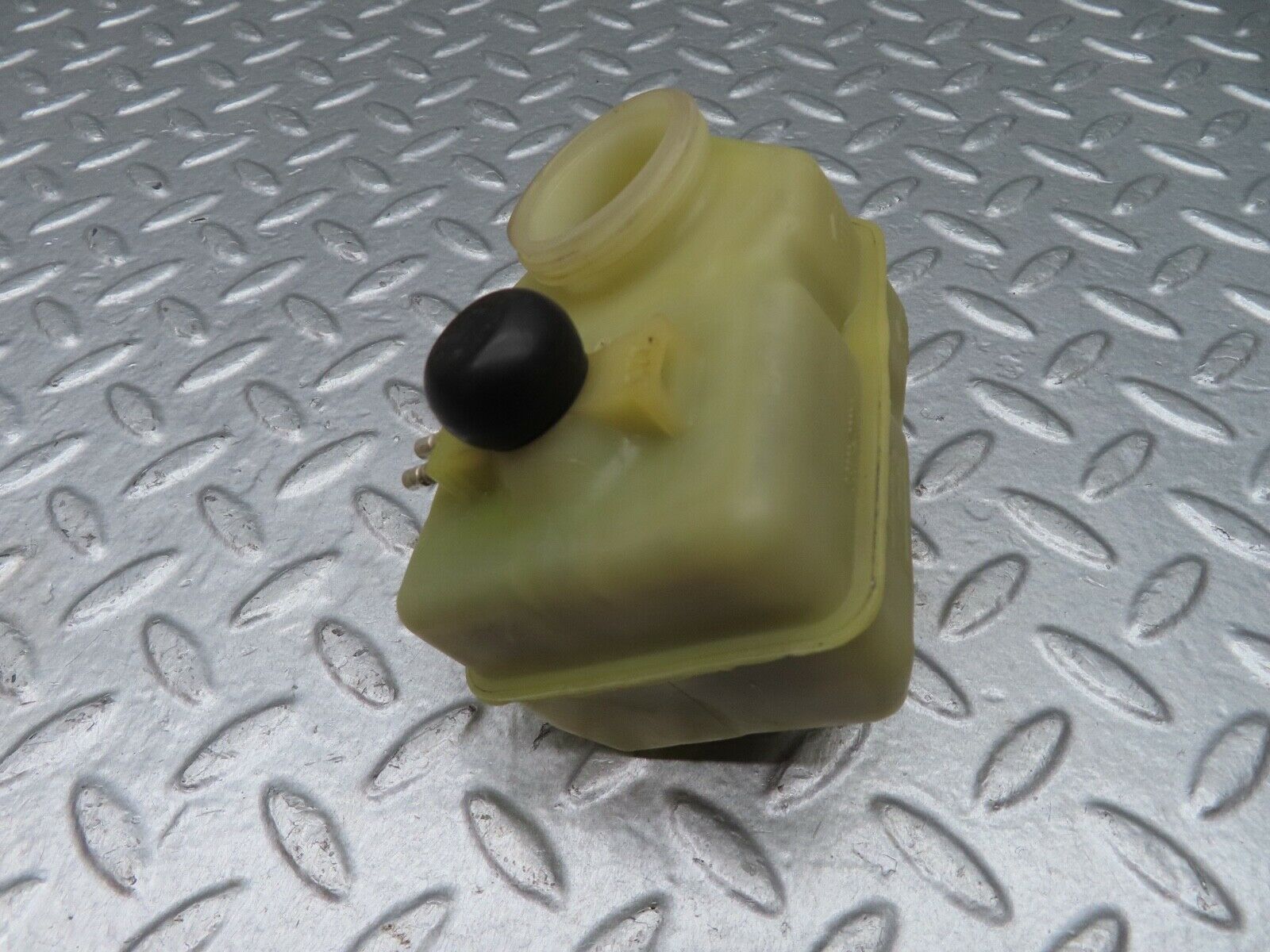 18093 Mercedes-Benz W123 200 Brake Fluid Reservoir Tank Ate 3.3508