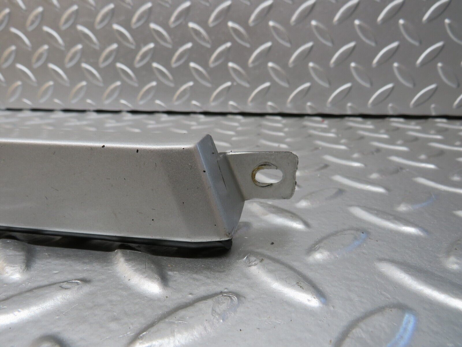 25010 Mercedes-Benz W140 S320 Right Headlight Bezel 1408260677