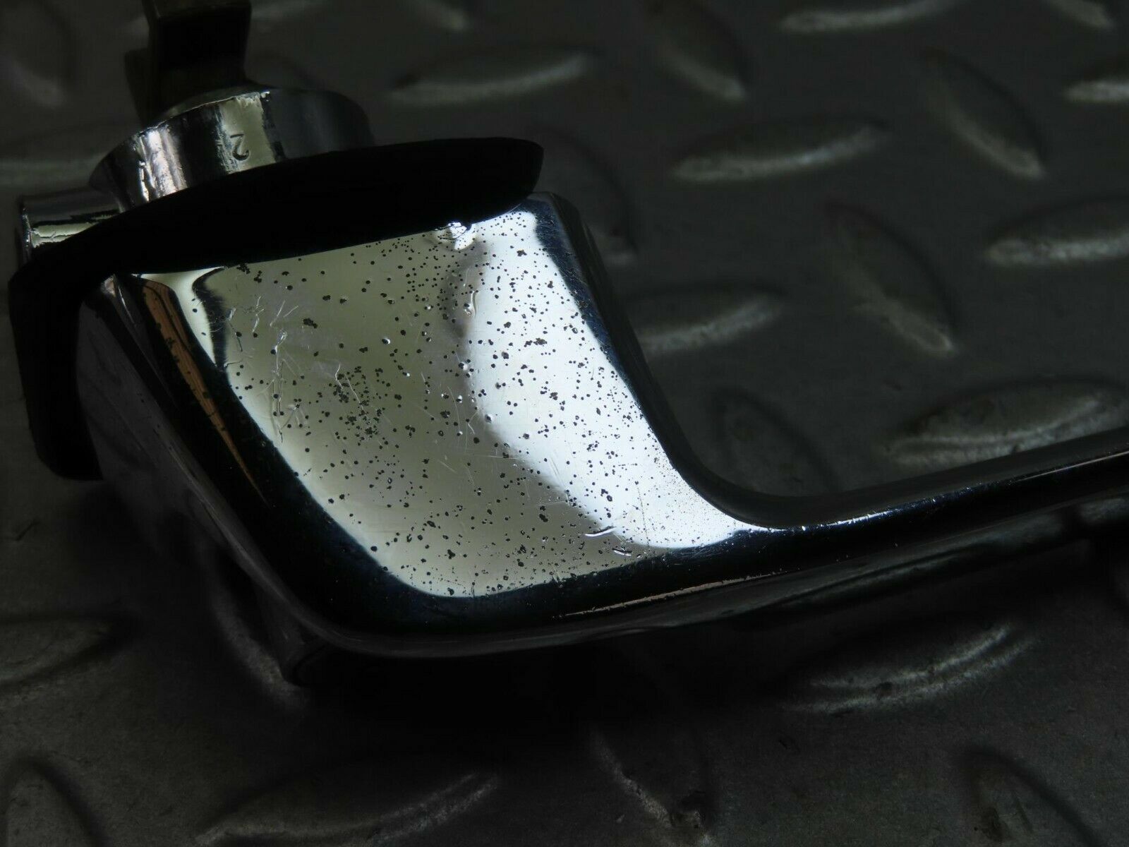 8797 Mercedes-Benz W115 Chrome Door Handle Front Right No Key 1157660201