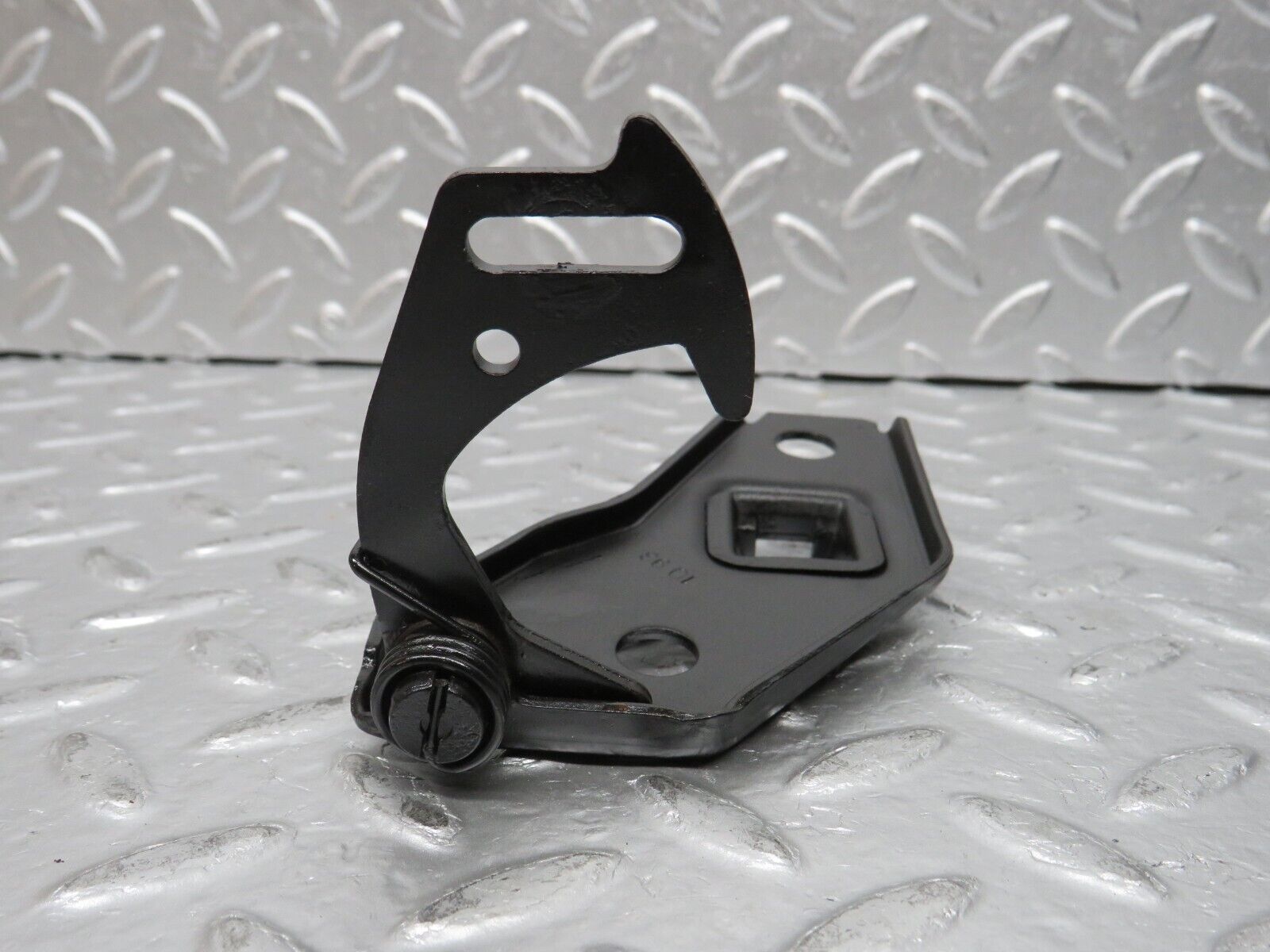 31456 Mercedes-Benz S124 220TE Wagon Bonnet Release Latch 1248800360