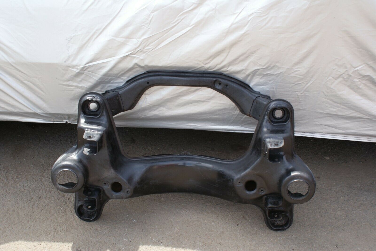 3173 Mercedes-Benz W115 220D Front Subframe Engine Carrier Cradle