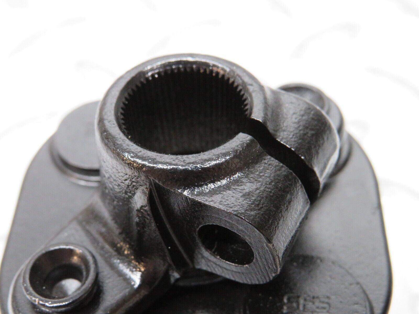 26726 Mercedes-Benz C124 220CE Coupe Steering Column Lower Shaft Connector