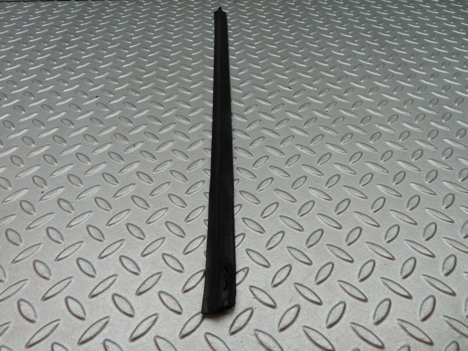 5694 Mercedes-Benz W123 200 Outer Window Weatherstrip Seal Front Left