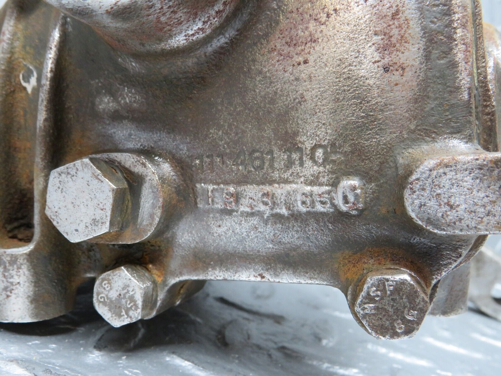 40391 Mercedes-Benz W110 230 Steering Box Steering Rack 1114610701