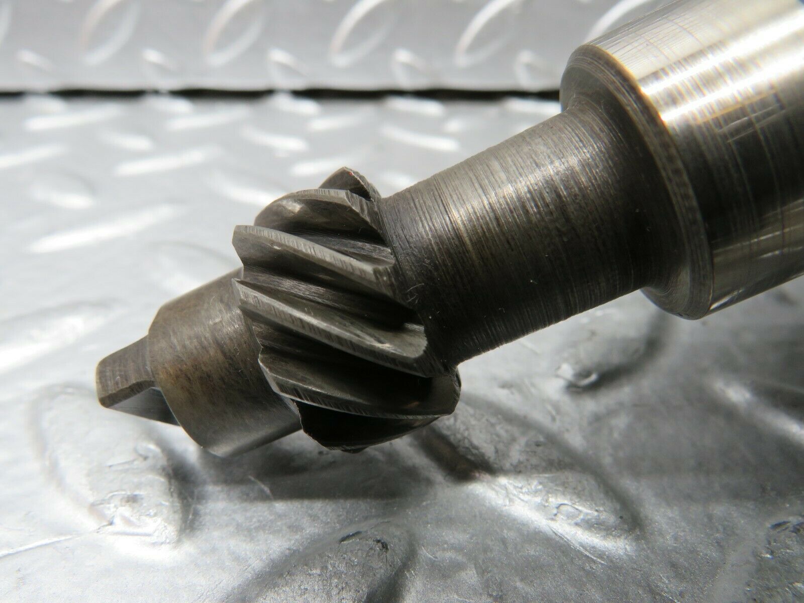 22815 Mercedes-Benz C107 450SLC Camshaft Intermediate Timing Gear 1161570414